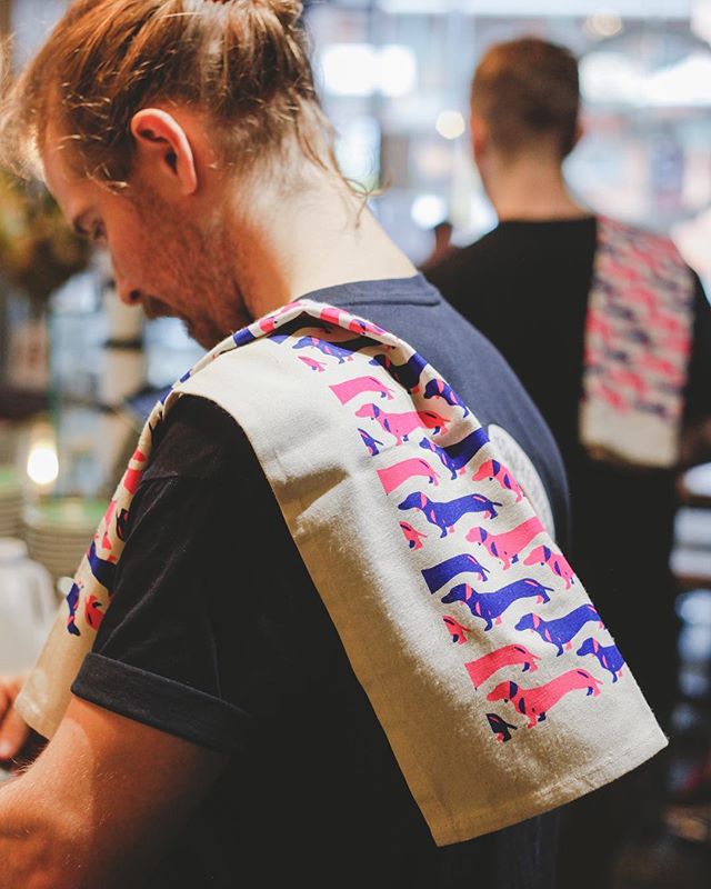 New Year, New Collabs. 
These hounds have teamed up with the amazing @emiliofrankdesign to promote these Dachshund theme tea towels. They’re available in store now or directly through Emilio Frank Design. 
#design #detail #brand #dog #cafe #art