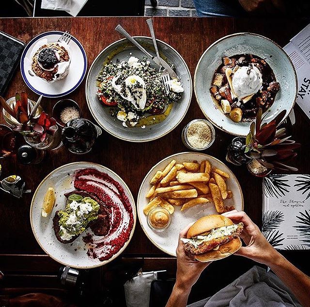 School holidays are a great time to COME.SIT.STAY. Amazing food and even better company! It is a great way to get out of the house and enjoy quality time. #food #coffee #huntershill #sydney #sydneyeats #dachshund #dachshundsofinstagram #milkshakes #h